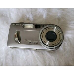 Sony Cyber shot DSC-P10 5.0 MP Digital Camera - Silver Untested without Battery